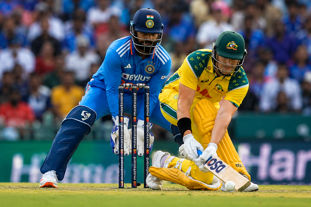 Australia vs India cricket batting performance