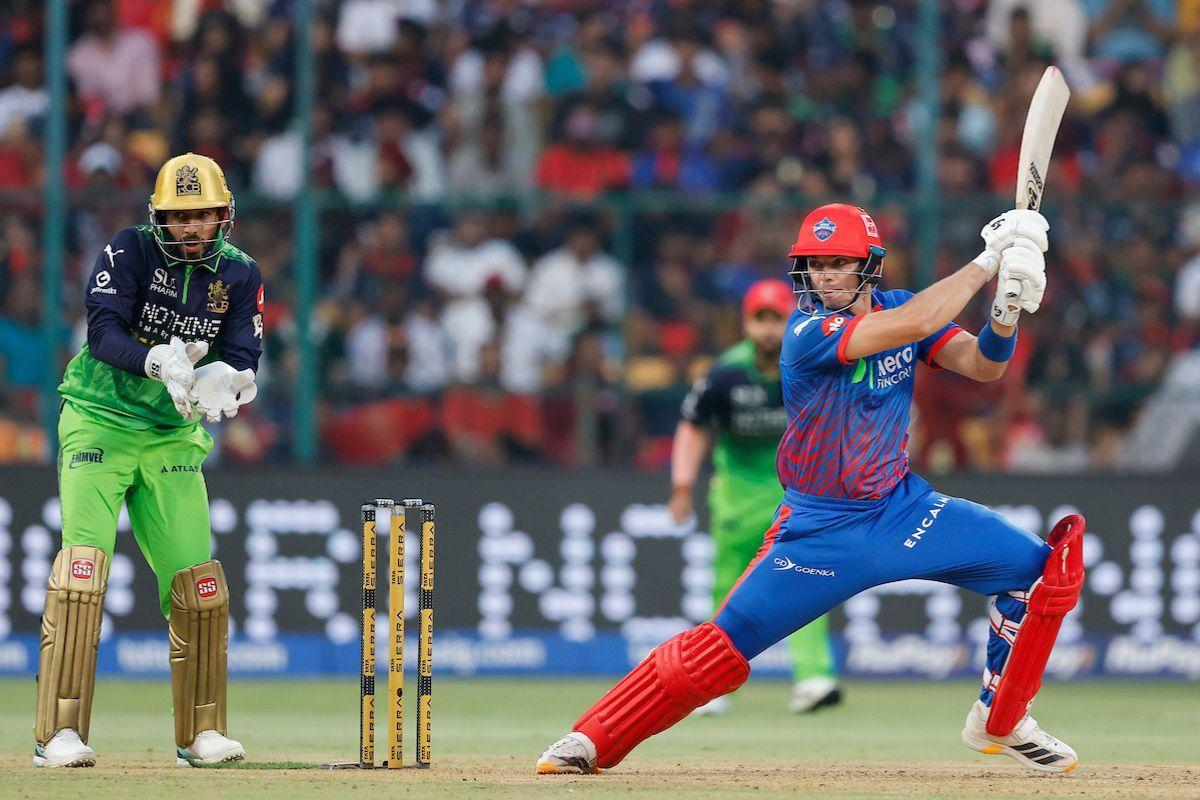 IPL score live updates and match scorecard